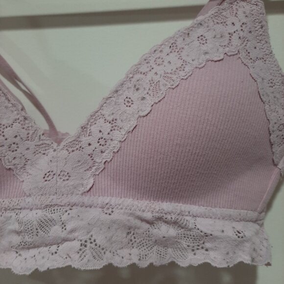 Feminine coquette lace ribbed bra 32b - Picture 3 of 10